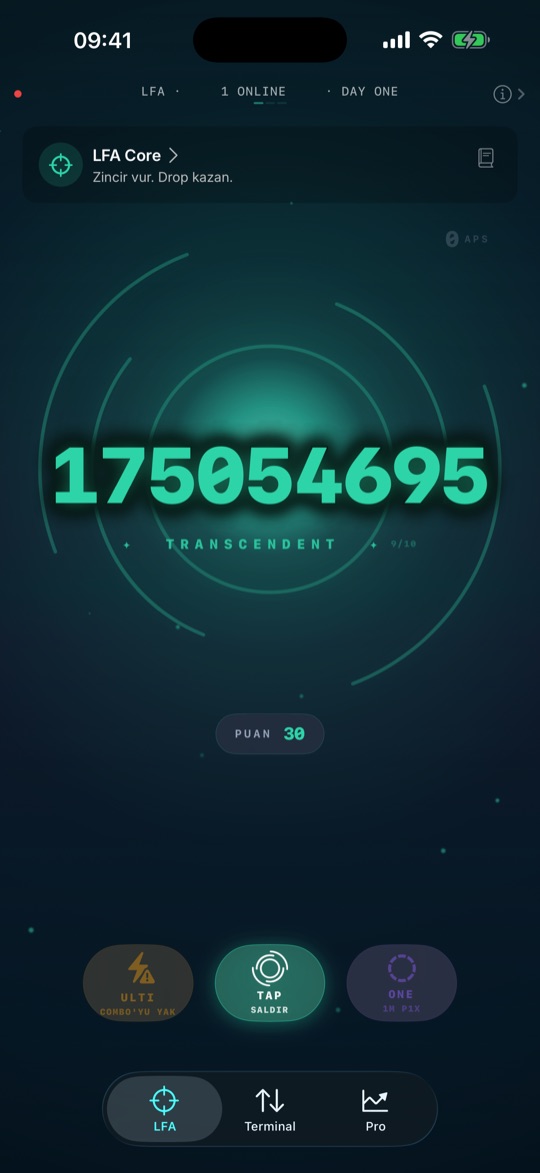 LFA Core, tap-chain dōjō: combo sayacı, PUAN satırı ve ULTI / TAP / ONE tuşları